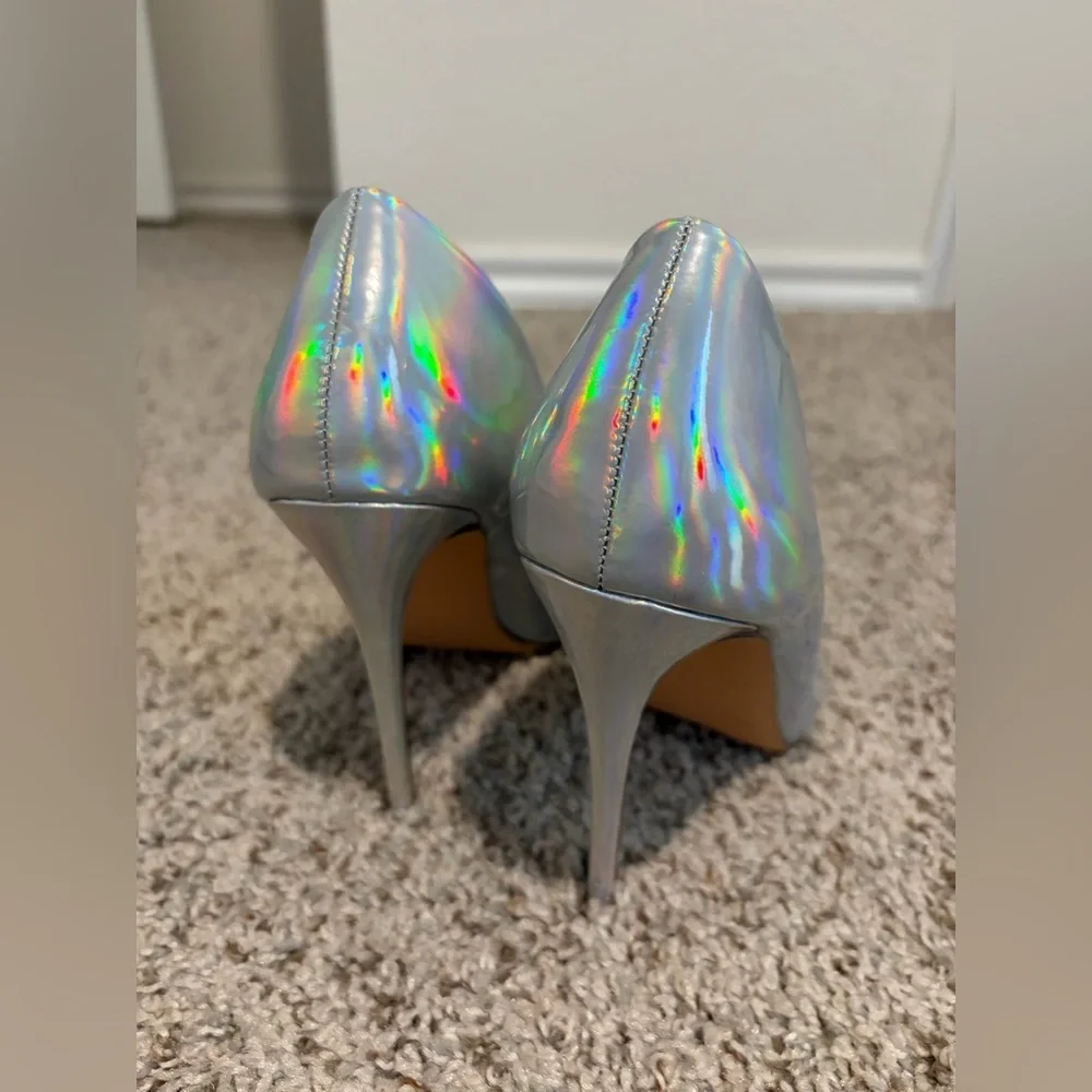 Liliana shine these